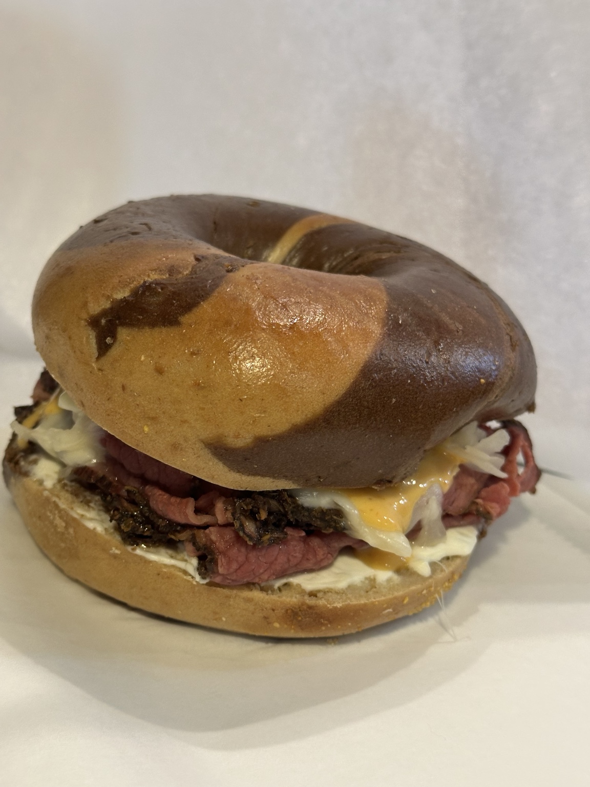 Roast beef bagel sandwich